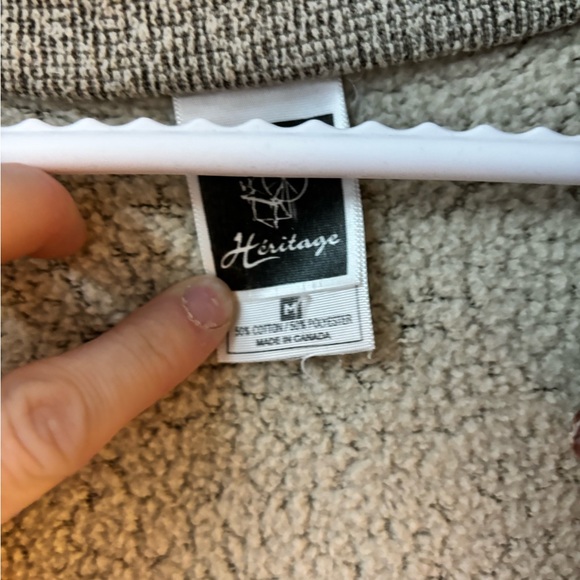 Soft and comfy button up cardigan. Vintage. Good condition - Picture 2 of 2